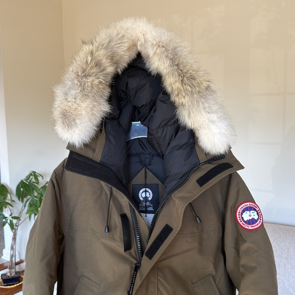 Canada Goose NWT Men’s Langford Heritage Parka Size M In Military Green w Fur - Picture 3 of 10